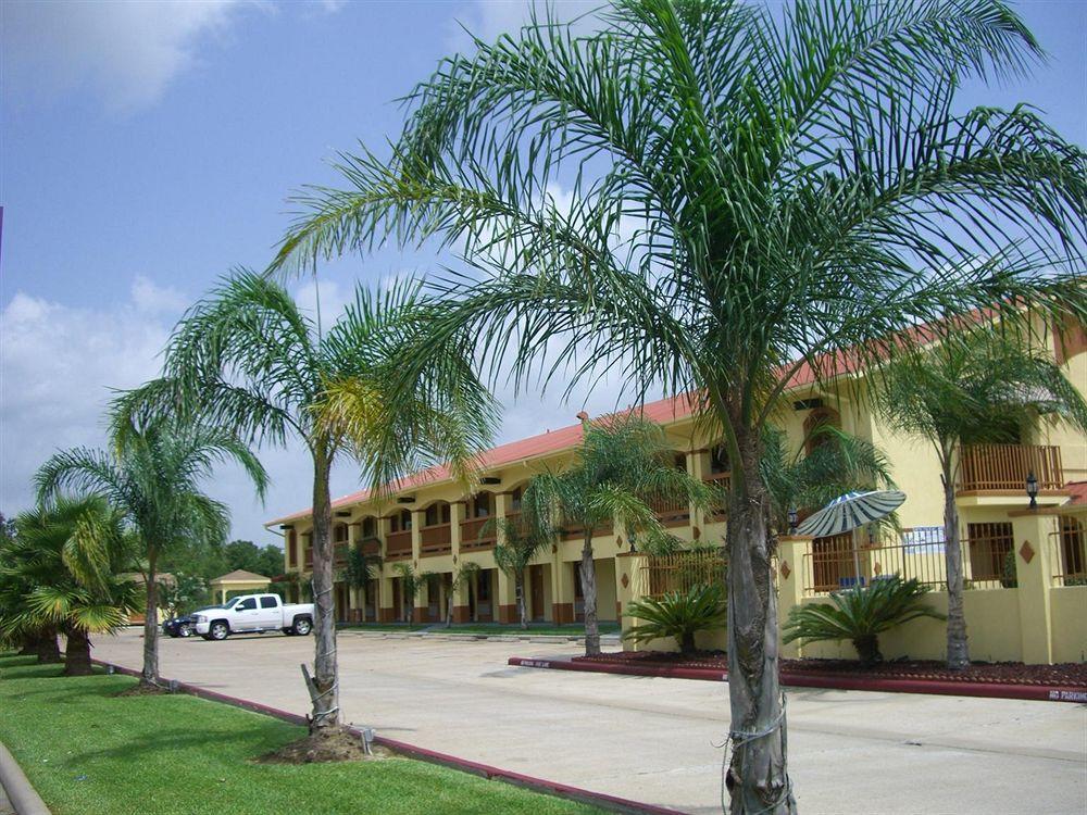 Americas Best Value Inn & Suites-Alvin/Houston Exterior photo